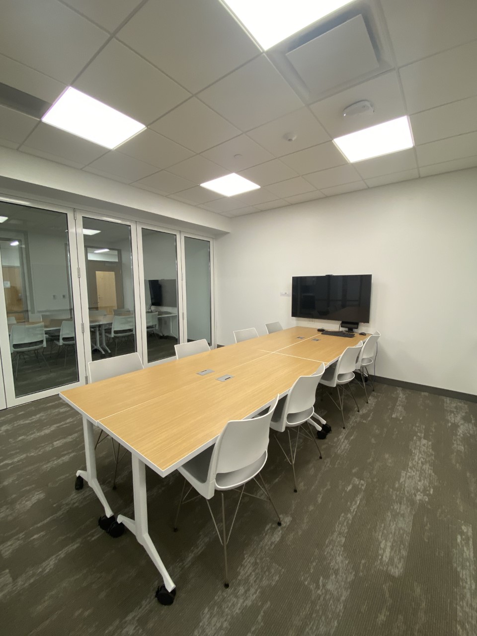 Picture of 309 Conference room, with table and chairs